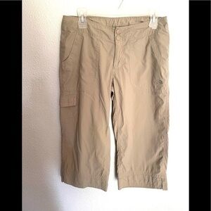 THE NORTH FACE tan hiking cargo Capri pants size S